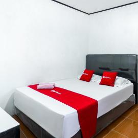 RedDoorz near Pantai Ujung Genteng 2, Hotel in Ujunggenteng