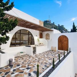 Hanara Bohemian Villa