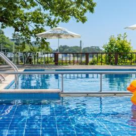 Namhae Familyae Pension, hotel in Namhae