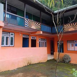Whispering Himalayas home stay come resort, hotell i Pakhyong