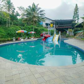 RedDoorz Resort at ISTC Sukabumi, Hotel in Kadudampit