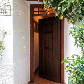 Spacious comfortable house in Quesada with balcony