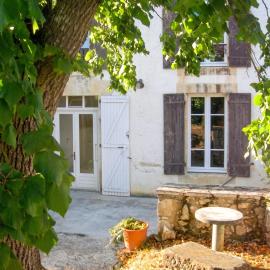 Maison spacieuse à Vic-Fezensac avec jardin, hotelli kohteessa Vic-Fezensac