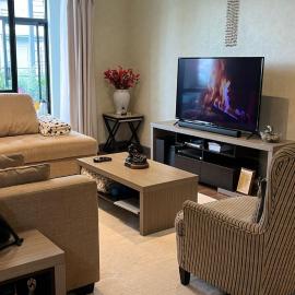 Tilisi Spacious 3 Bedroom Apartment, Hotel in Gatimu
