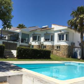 Torreguadiaro Villa - 2 mins walk from the bars and restaurants