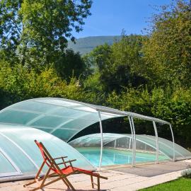 Maison charmante à Gembrie + Piscine partagée & vue montagne, hotel Gembrie városában