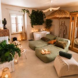 Suite Climatisé Bali SPA et sauna privé pour 2-Châteaux de la Loire, hotel a Cour-Cheverny