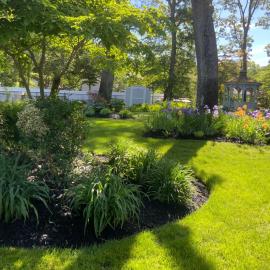 Peaceful 3BR Garden Cottage - Long Island Escape, hotel Coram városában