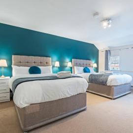 St George Court, Spacious 2 Bedroom Apartments, City Centre, Self Check In, Parking, hotel u gradu Derbi