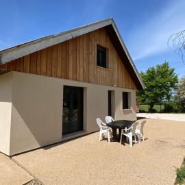 Chalet avec bel extérieur spacieux