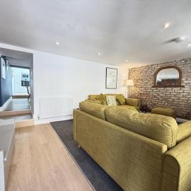 Treholme, great space for a family beach holiday!