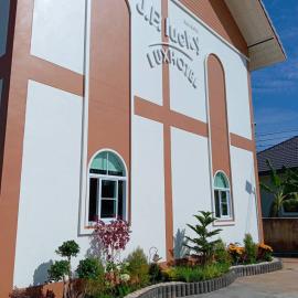 โรงแรม JP Lucky Lux Hotel, hotel i Ban Nong Samran