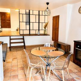 Appart Cosy en plein centre de Sisteron pour 2 à 3 personnes, hotel en Sisteron