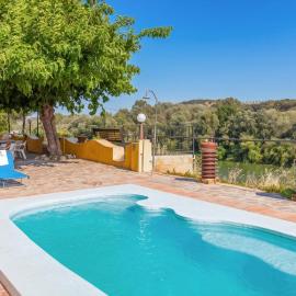 Alojamiento Rural El Salto Villafranca de Córdoba by Ruralidays، فندق في قرطبة