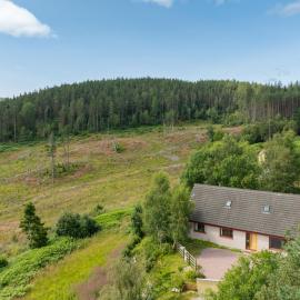 Holiday Home Highland Hillside Retreat by Interhome, Hotel in Balnain