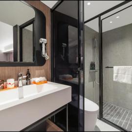 Baiman Hotel Zhanjiang Dingsheng Plaza High-Speed Rail North Station Branch, hotel en Zhanjiang