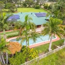 Wyee Farm Stay - Family Escape - Sleeps 12 in Wyee, Hotel in Wyee