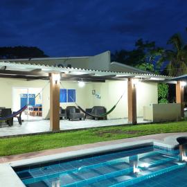 Beach House Acajutla Los Cobanos Las Veraneras SV home, hotell i Acajutla