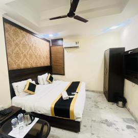 Hotel Dharma Heights - Sector 11 Noida