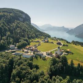 Mountains and lake, quiet, peaceful nature, in Seelisberg near Lucerne, hotel u gradu Zelisberg