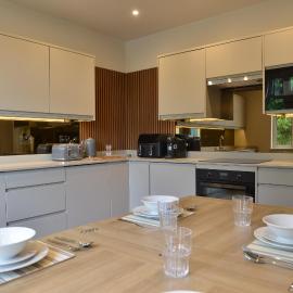 Daisy Chain - 5 mins walk from the Beach