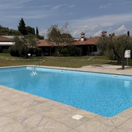 Harmonia Cottage by Bookinggardalake, hotel u gradu Sojano del Lago