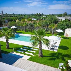 Villa Therasia-Luxury between Polignano and Monopoli, hotel i Cozzana
