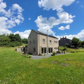 House close to Vielsalm with beautiful views