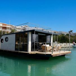 Unique Houseboat Experience - Marina di Ragusa, Hotel in Marina di Ragusa