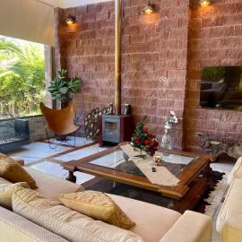 Casa Lago Colbun, hotelli kohteessa Talca