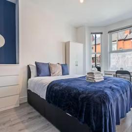 Coventry Contractor Hub - 4-Bedroom House with Free Parking-CV5、Spon Endのホテル