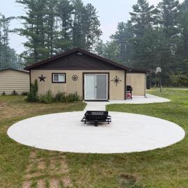 1 Mi to Lake Arbutus: Pet-Friendly Home w/ Games، فندق في Merrillan