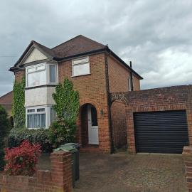 Entire 3-bed home in Guildford, Surrey, UK, Hotel in Worplesdon