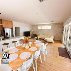 Coastal Comfort at Rys Retreat A Modern Family Escape, hotel in Port Elliot