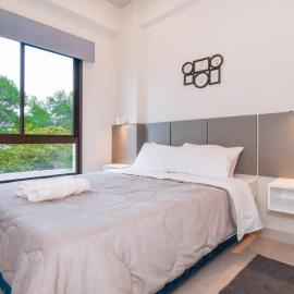 Modern One-Bedroom for Work and Relax