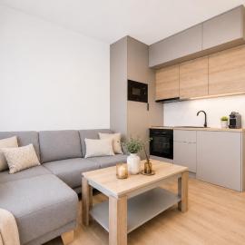 ALURE RESIDENCES 5 & 24h self check-in, private parking in front of the apartment building included, new building, the apartment building has its own park with a lake and outdoor fitness, children's playground, CITY CENTER, hotel a Banská Bystrica