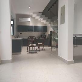 Alpha Holiday Home, hotelli kohteessa Barka
