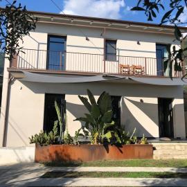 Casa d'artista in collina vista mare