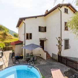 Alla Polla Relax vicino Lucca, hotel u gradu Matraia