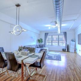 NEW Modern Spacious Loft in Downtown with free parking, hotel a Memphis