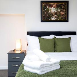 Solstice House - Perfect For Contractors & Families Free Parking Free Wifi Great Transport Links