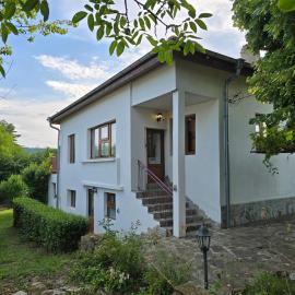 Irakli Sea View Nature Retreat, Sleeps 10, 10 Min to Beach