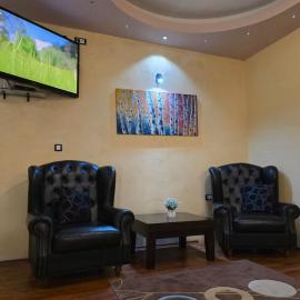 Koral Apartments - Spacious Ohrid Suite w Free 2-Car Private Parking