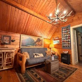 The Dapper Duck Log Cabin, hótel í Cosby