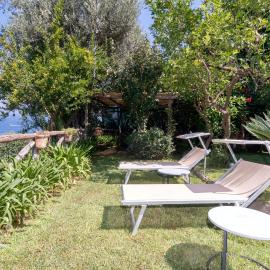 Vitamin Sea by Espresso Rentals, hotel u gradu Marciano
