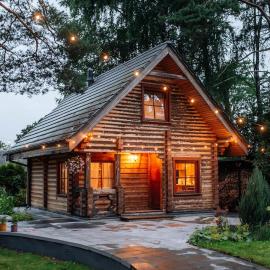Seaside Log Cabin in the Pines Jurmala, hotelli kohteessa Jūrmala
