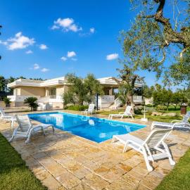 Villa Torricella Pool and Sunny Garden