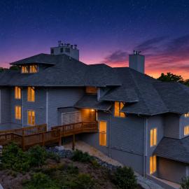 Golf Access Summer - Escape Wintergreen Resort - 3BR3BA, Pets OK & Sleeps 12, hotel u gradu 'Mount Torry Furnace'