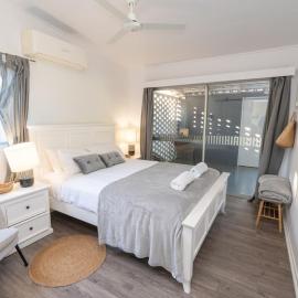 A Little Grey Shack - Sleeps 8