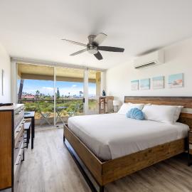 Beachside Maui studio with pool & hot tub access